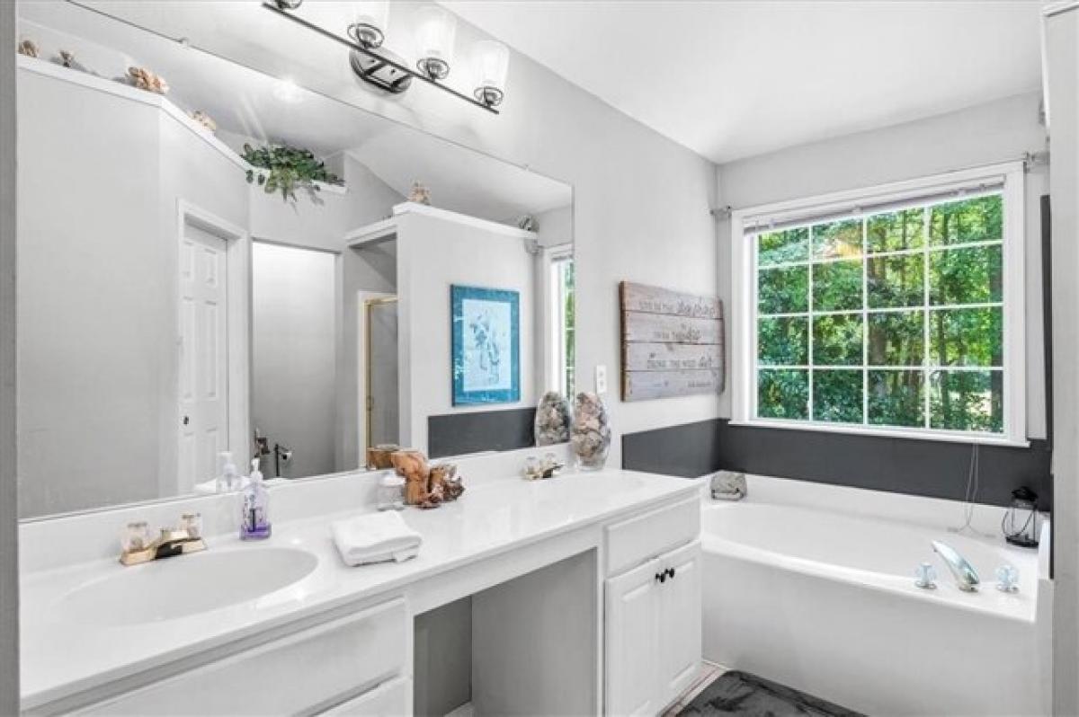 Picture of Home For Sale in Suwanee, Georgia, United States