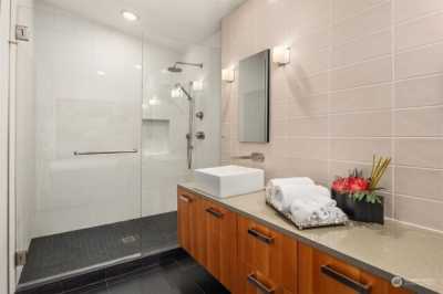 Home For Sale in Bellevue, Washington