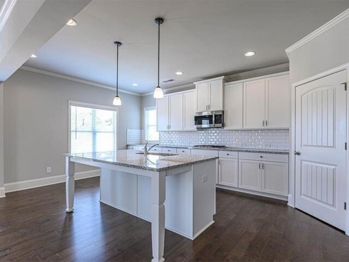 Picture of Home For Sale in Douglasville, Georgia, United States