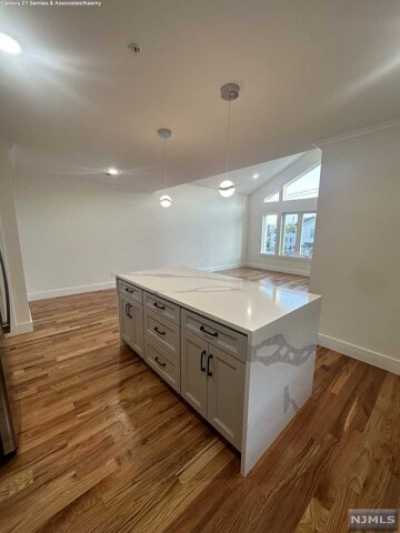 Home For Rent in Newark, New Jersey