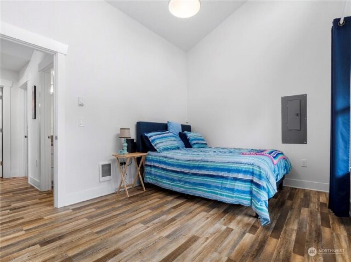 Picture of Home For Sale in Ocean Shores, Washington, United States