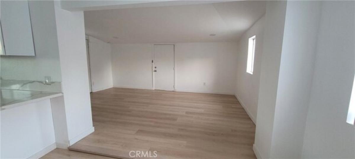 Picture of Home For Sale in Fontana, California, United States