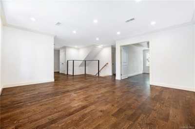 Home For Sale in Scarsdale, New York