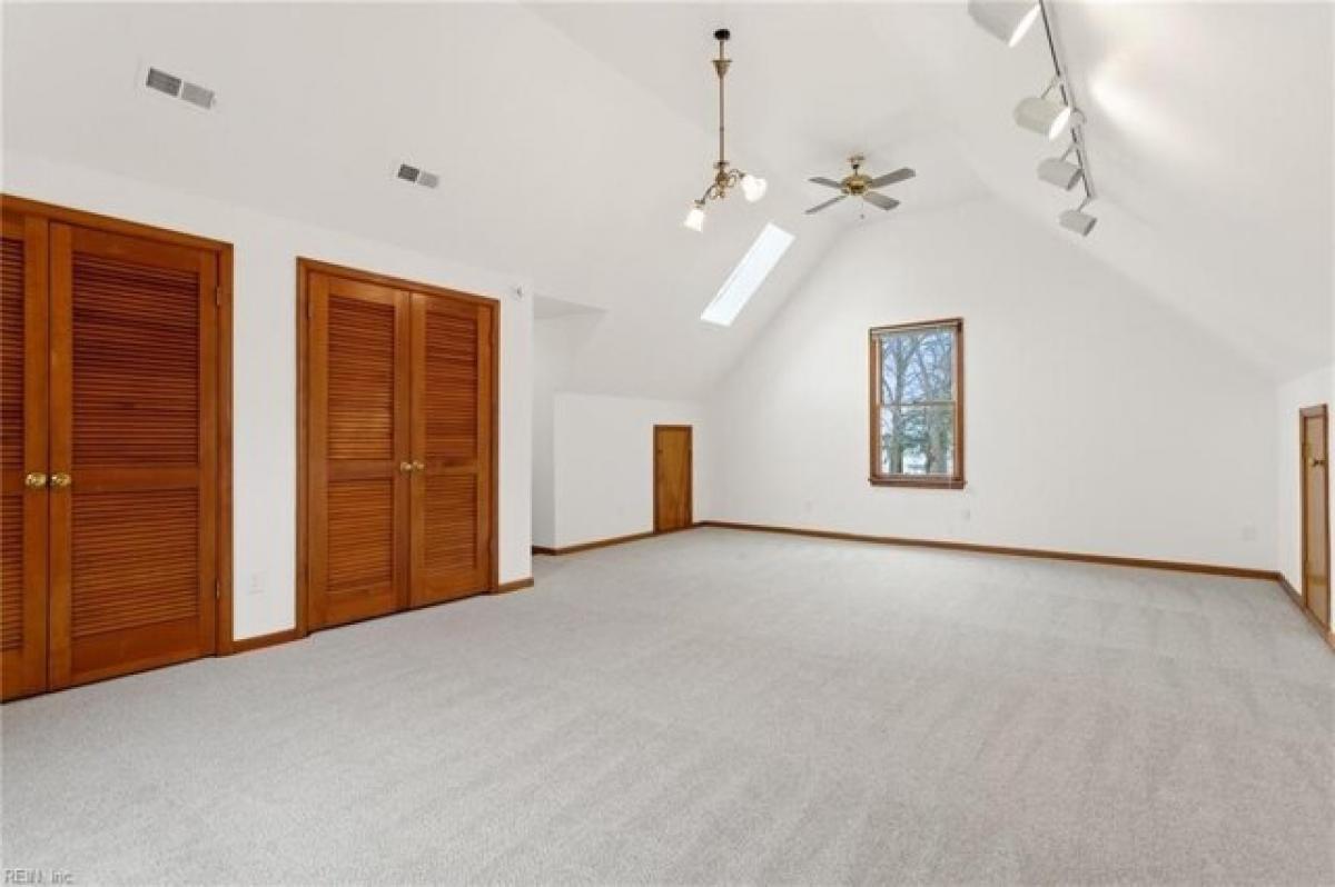 Picture of Home For Sale in Suffolk, Virginia, United States