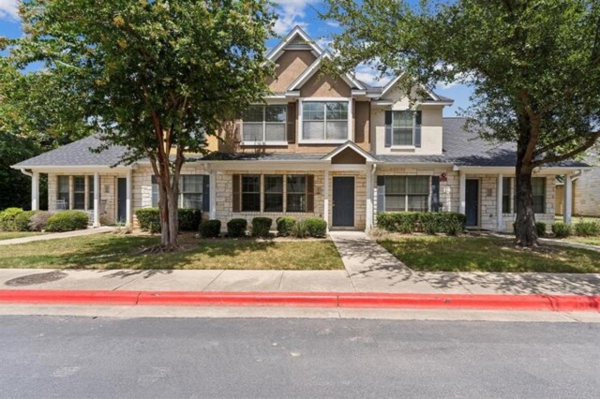 Picture of Home For Sale in Cedar Park, Texas, United States