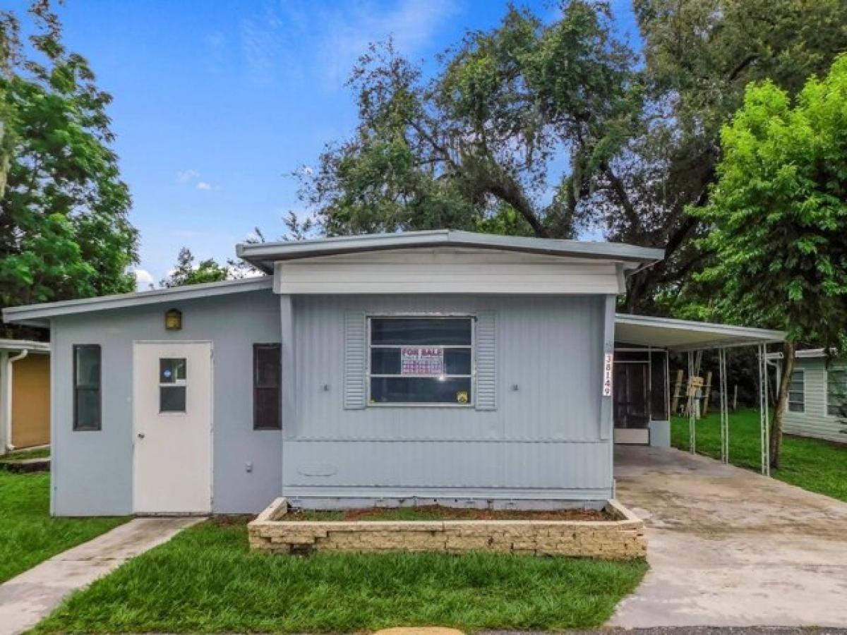 Picture of Home For Sale in Zephyrhills, Florida, United States