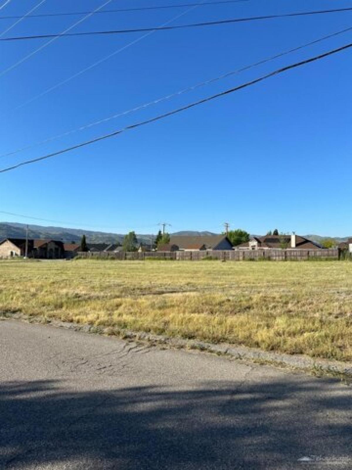 Picture of Residential Land For Sale in Tehachapi, California, United States