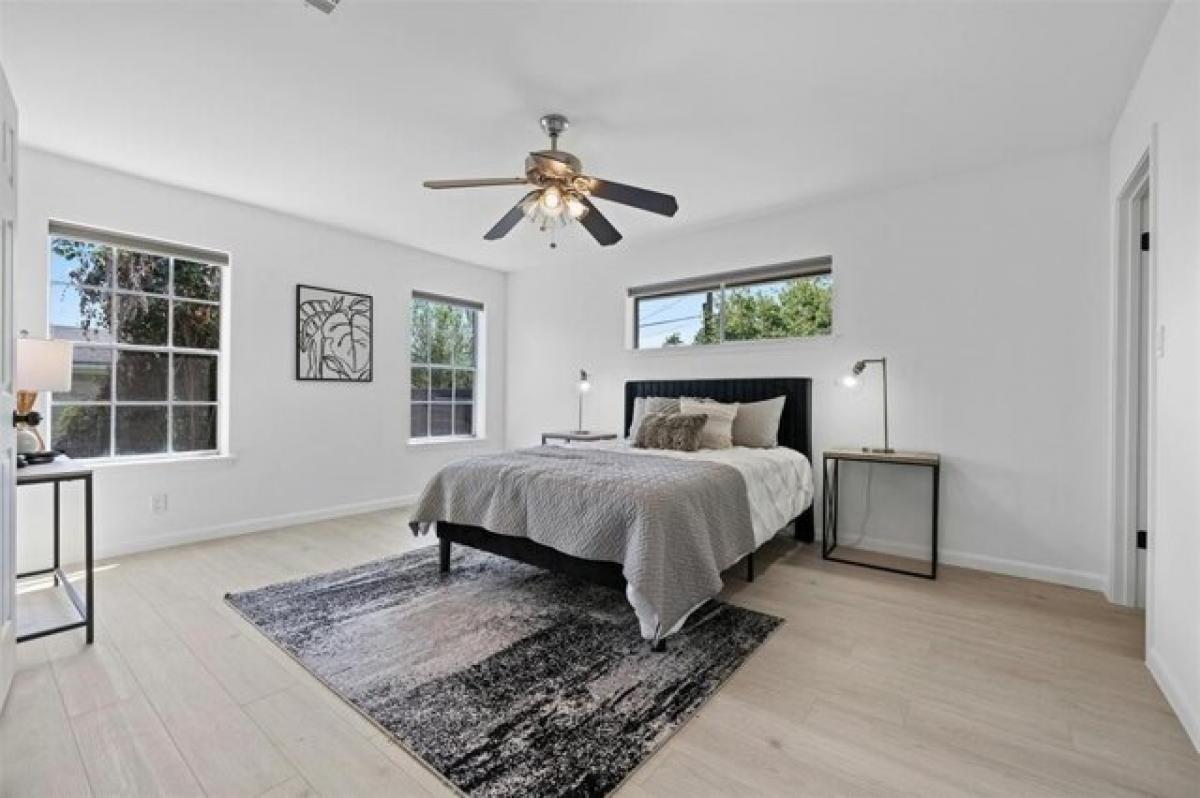 Picture of Home For Sale in Elgin, Texas, United States