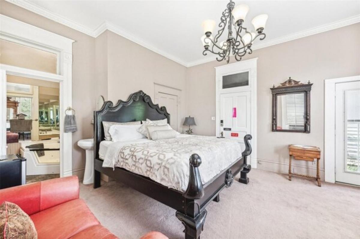 Picture of Home For Sale in Weatherford, Texas, United States