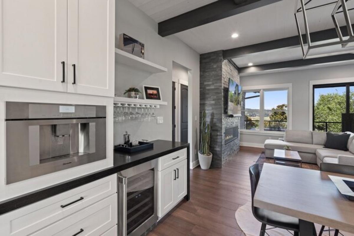 Picture of Home For Sale in Spicewood, Texas, United States