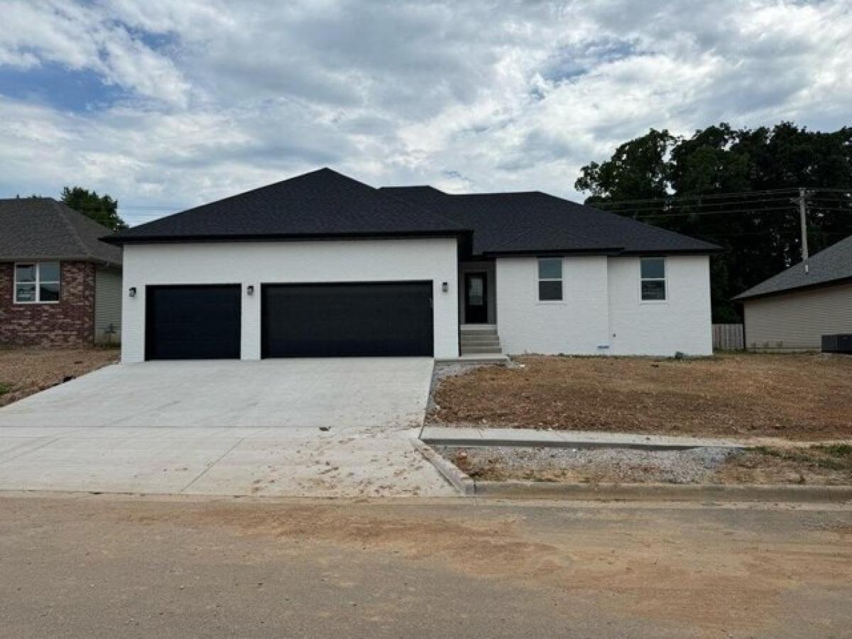 Picture of Home For Sale in Nixa, Missouri, United States