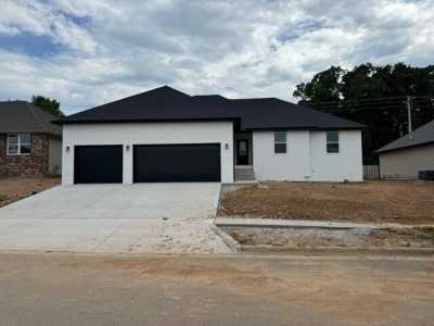 Home For Sale in Nixa, Missouri