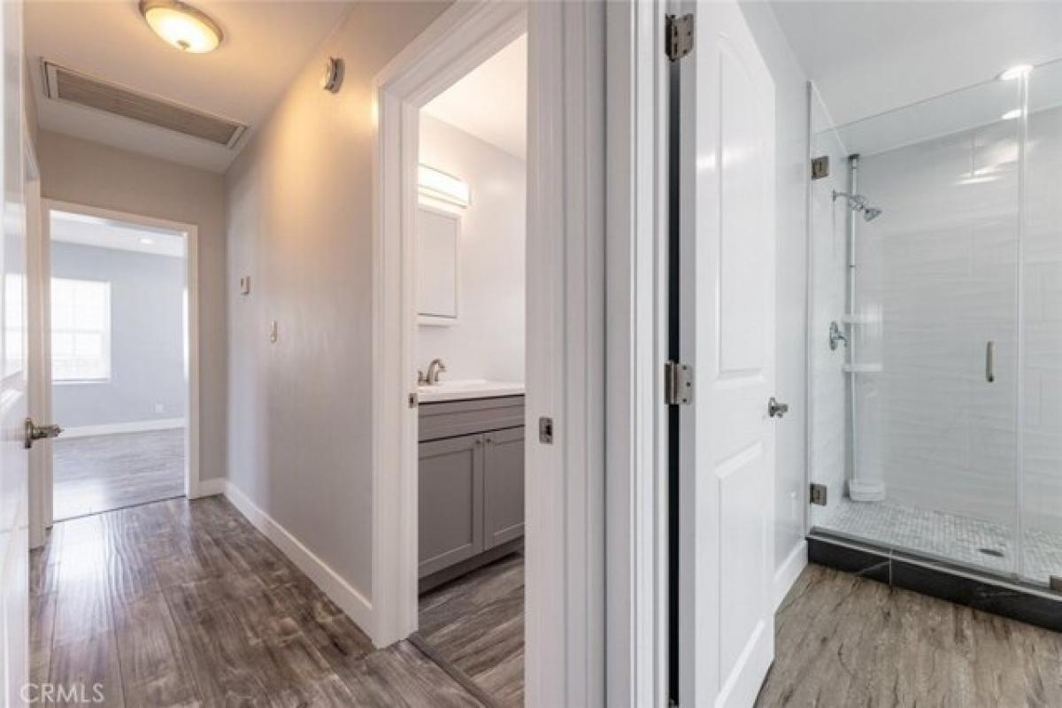 Picture of Home For Sale in North Hollywood, California, United States