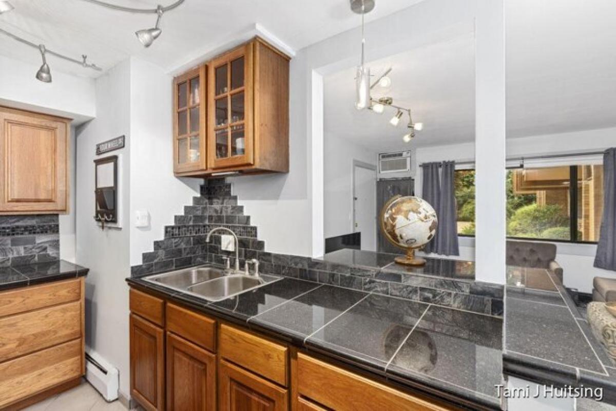 Picture of Home For Sale in Grand Rapids, Michigan, United States