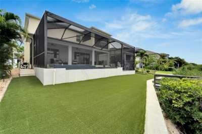 Home For Sale in Ruskin, Florida