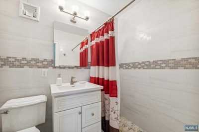 Home For Sale in Fort Lee, New Jersey