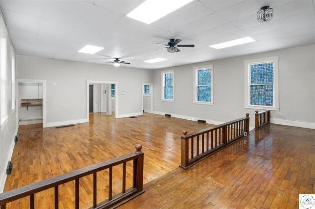 Picture of Home For Sale in Sedalia, Missouri, United States