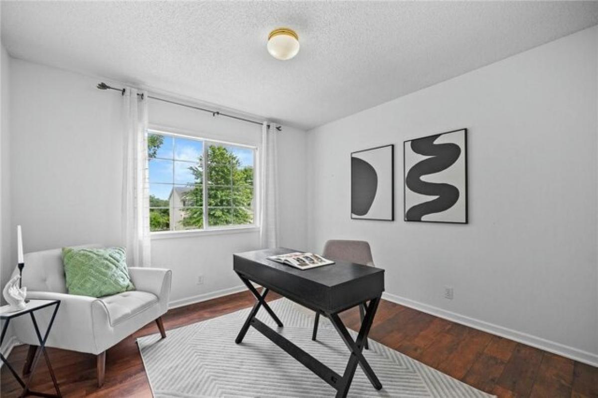 Picture of Home For Sale in West Des Moines, Iowa, United States