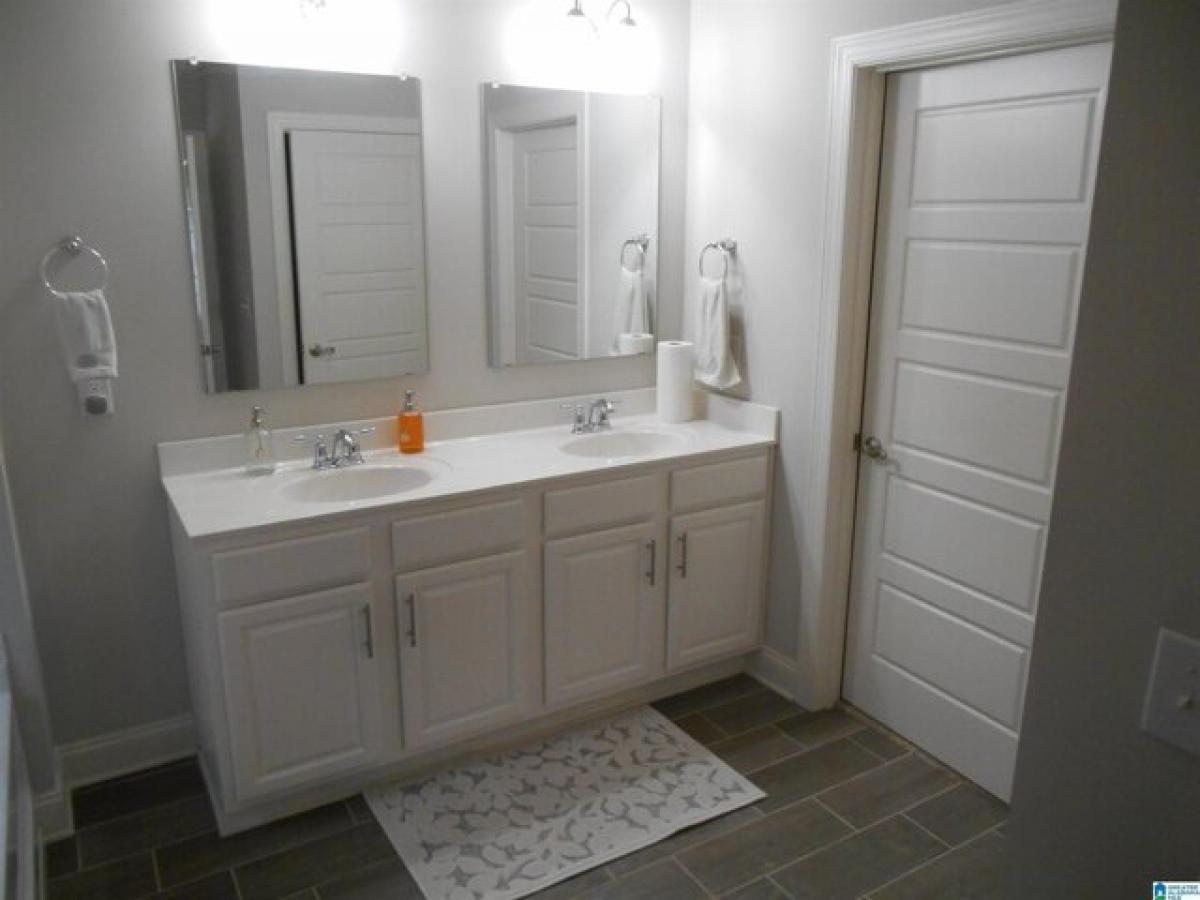 Picture of Home For Sale in Chelsea, Alabama, United States