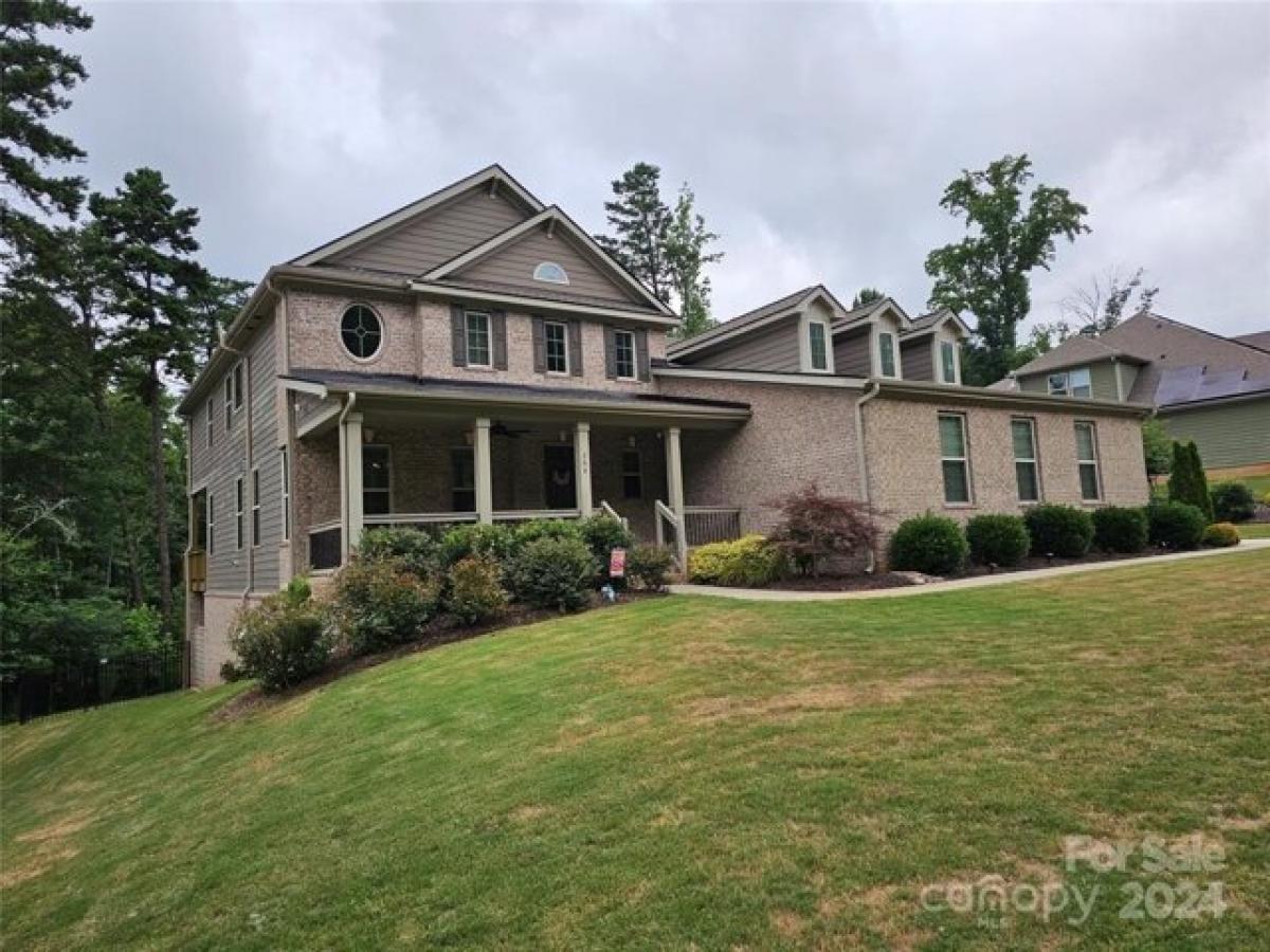 Picture of Home For Sale in Mooresville, North Carolina, United States