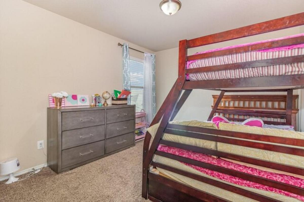 Picture of Home For Sale in Aubrey, Texas, United States