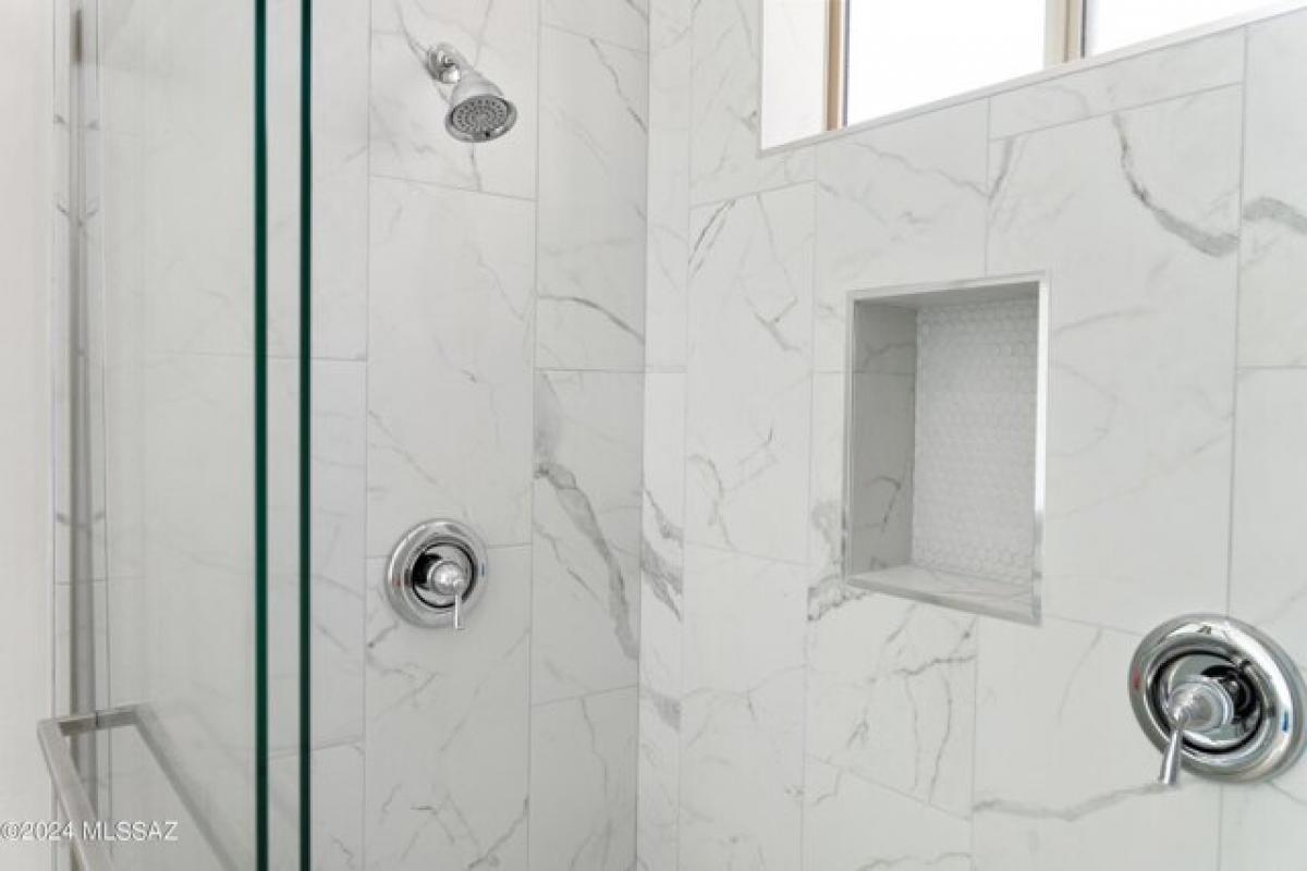 Picture of Home For Sale in Vail, Arizona, United States