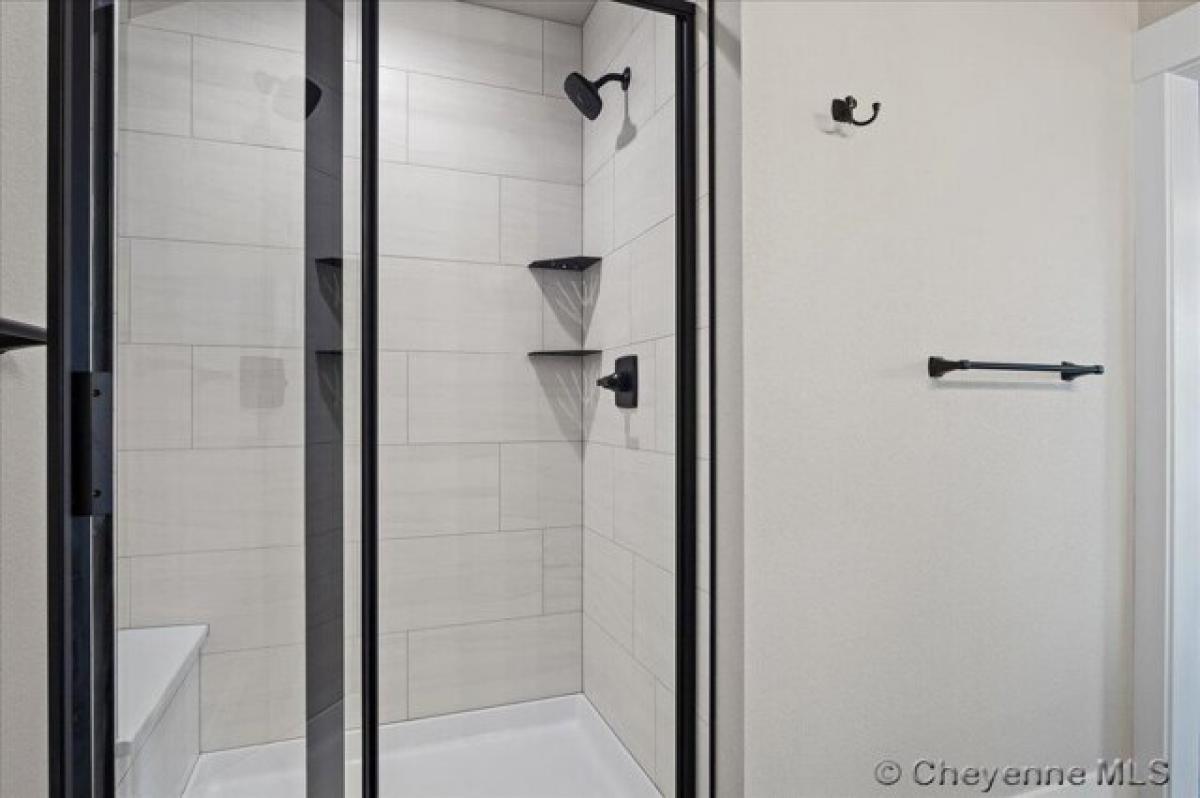 Picture of Home For Sale in Cheyenne, Wyoming, United States