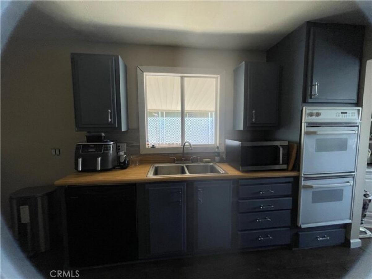 Picture of Home For Sale in Santa Ana, California, United States