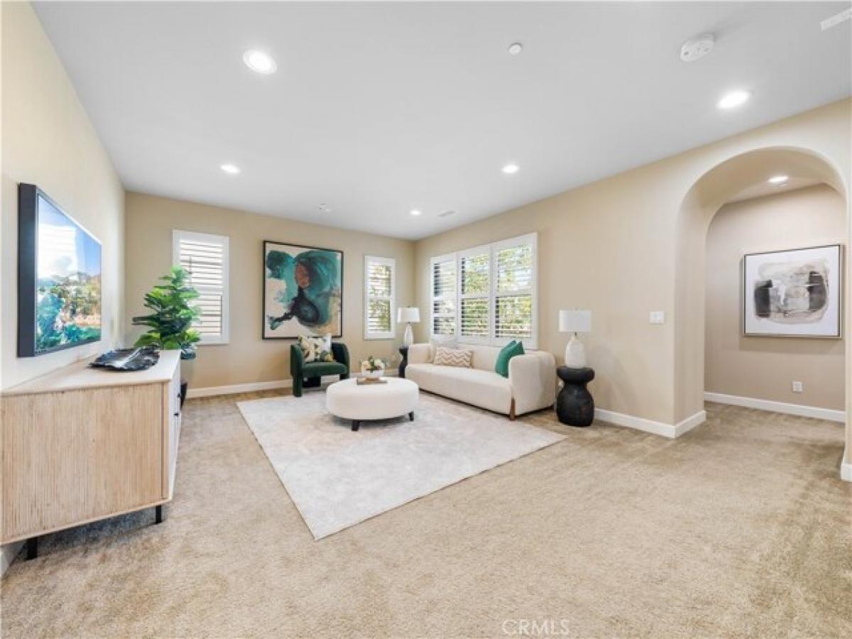 Picture of Home For Sale in Irvine, California, United States