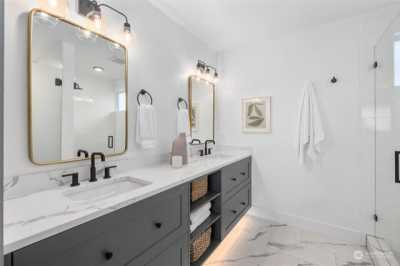 Home For Sale in Kirkland, Washington