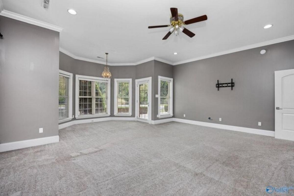 Picture of Home For Sale in Decatur, Alabama, United States