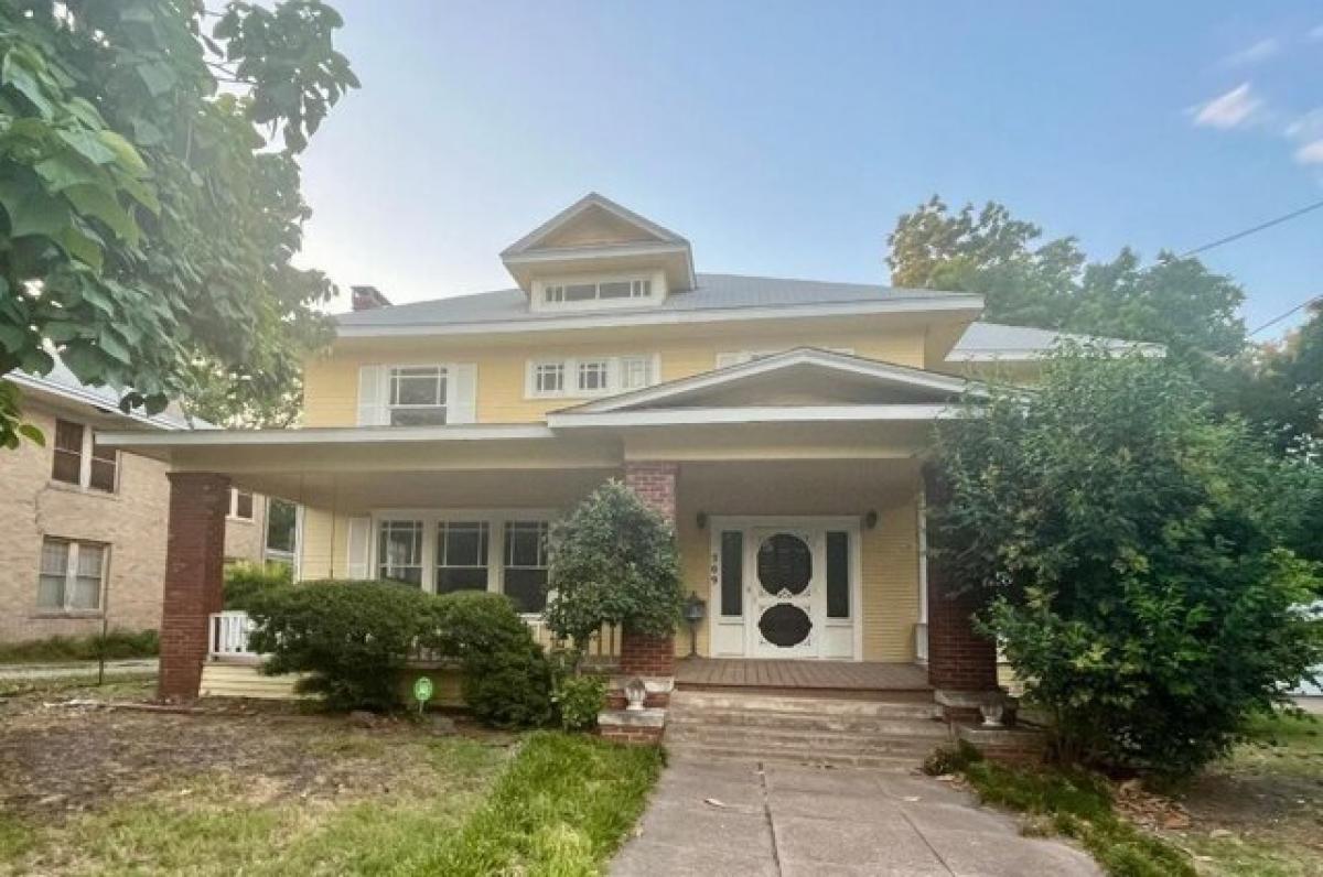 Picture of Home For Sale in Farmersville, Texas, United States