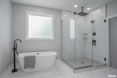 Home For Sale in Davenport, Iowa