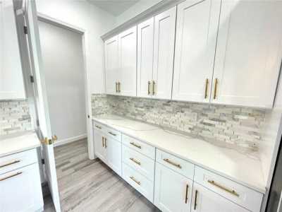 Home For Sale in Tarpon Springs, Florida