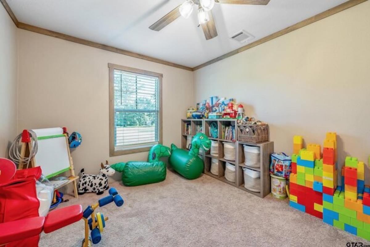 Picture of Home For Sale in Marshall, Texas, United States