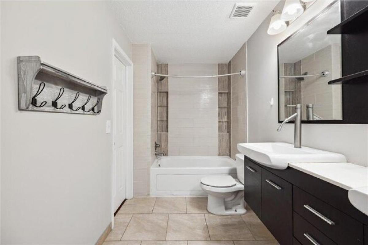 Picture of Home For Sale in Minnetonka, Minnesota, United States