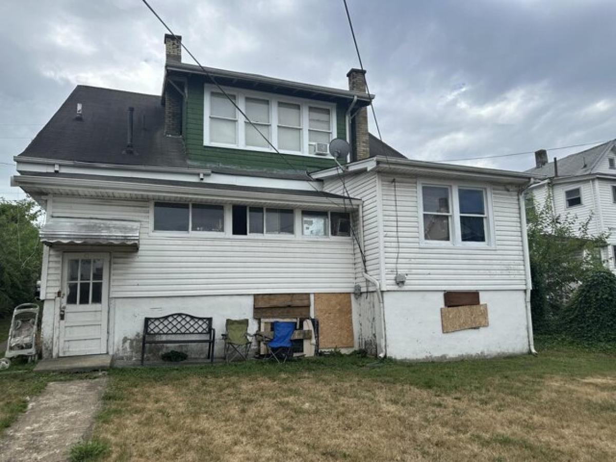 Picture of Home For Sale in Roanoke, Virginia, United States