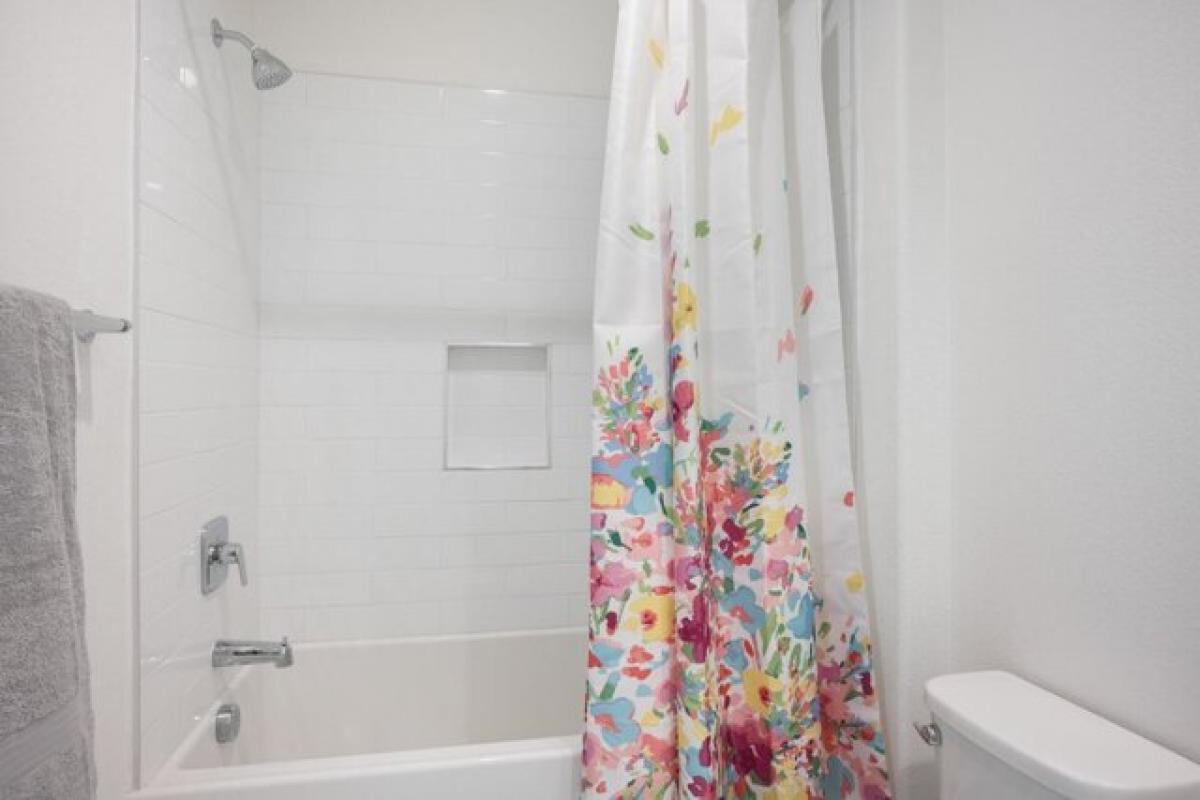 Picture of Home For Sale in Palm Desert, California, United States