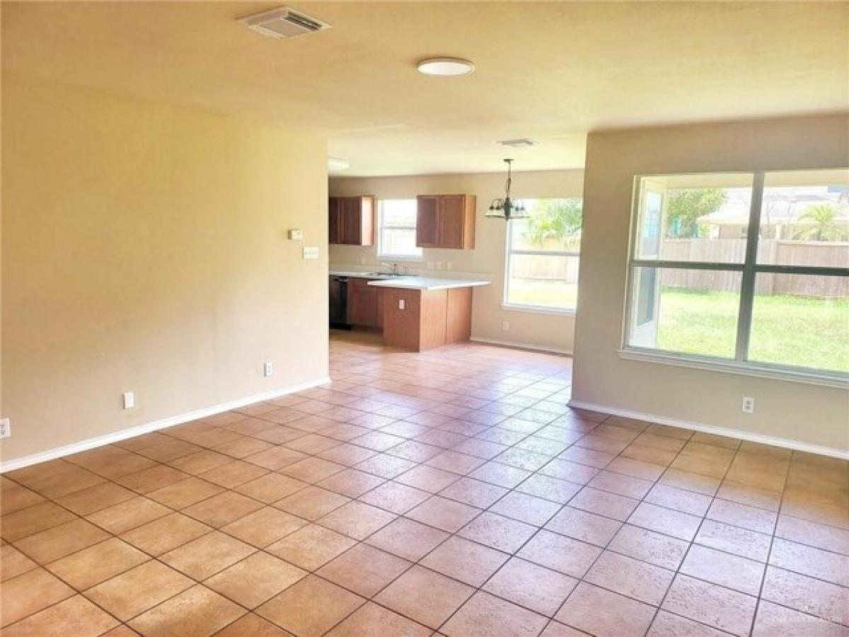 Picture of Home For Sale in Mission, Texas, United States