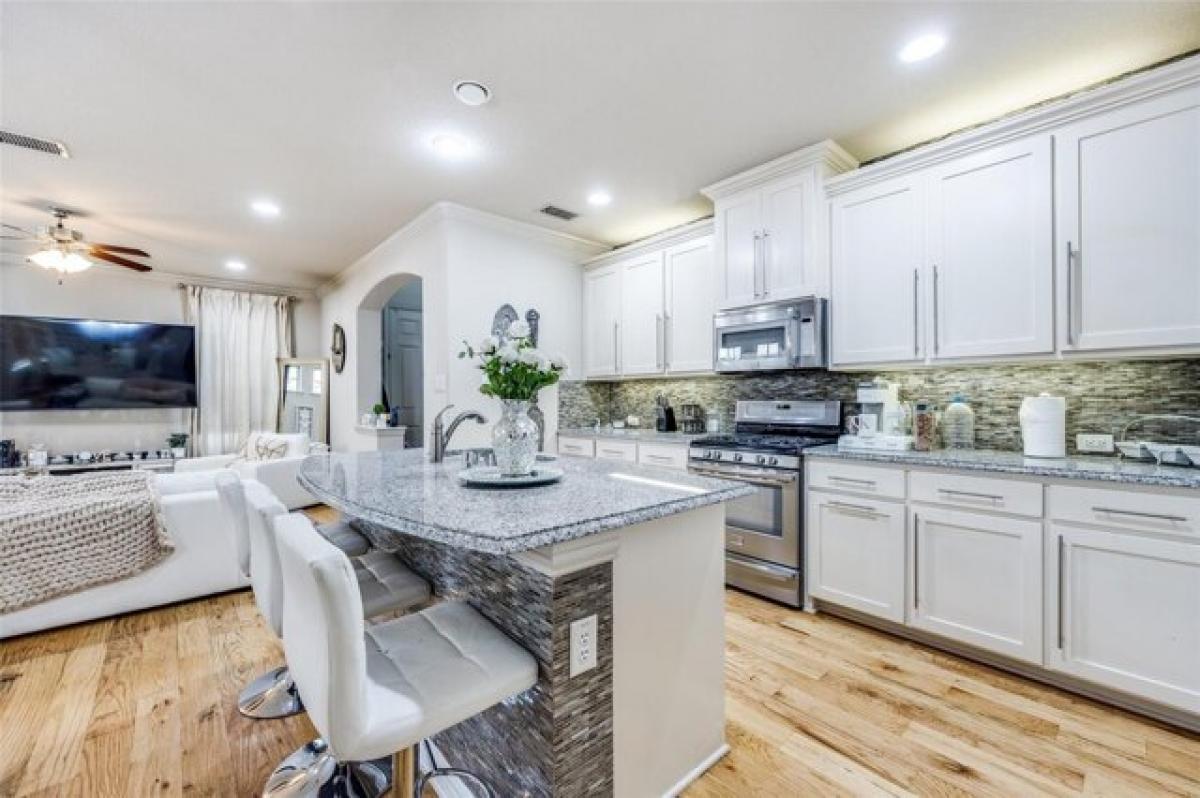 Picture of Home For Sale in Richardson, Texas, United States