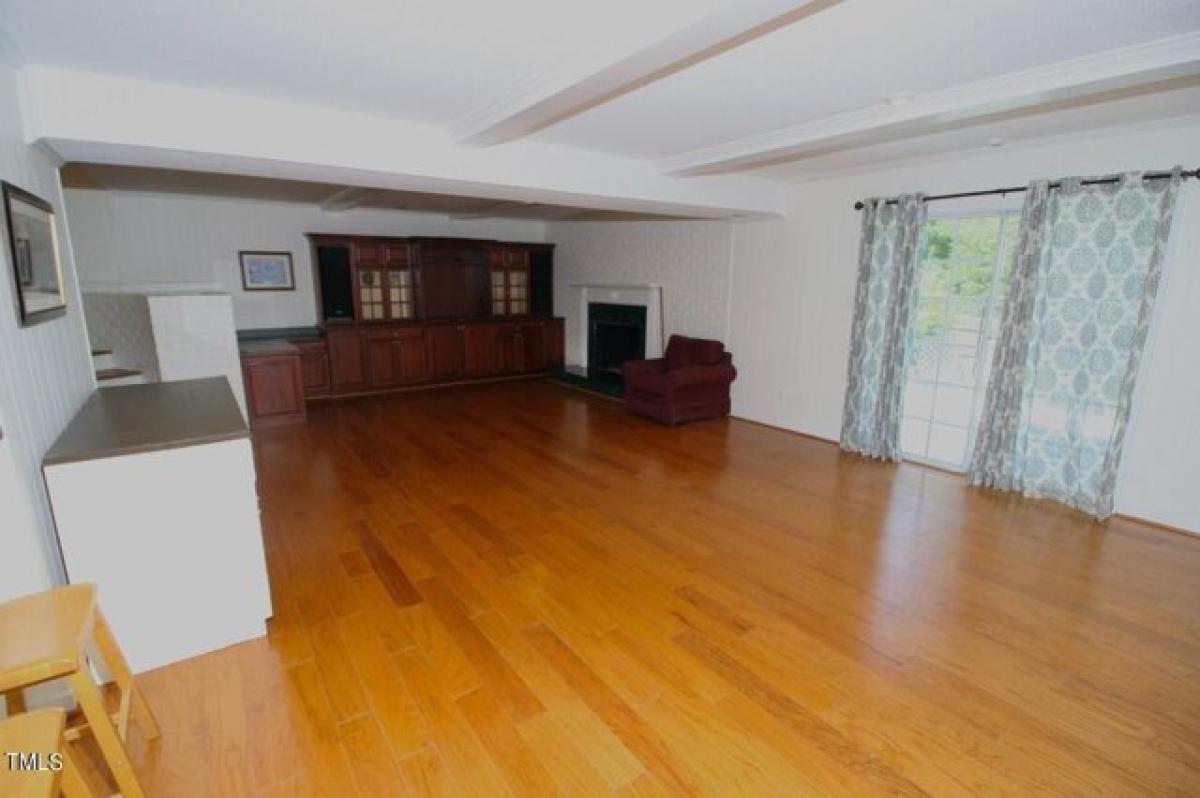 Picture of Home For Sale in Burlington, North Carolina, United States