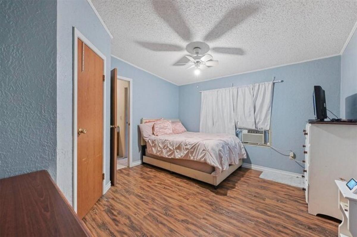 Picture of Home For Sale in Sherman, Texas, United States