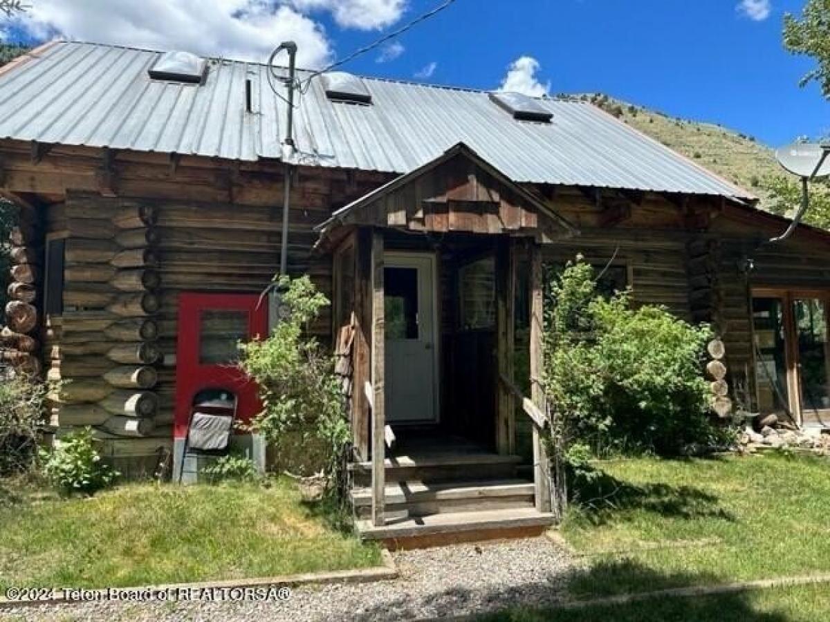 Picture of Home For Sale in Jackson, Wyoming, United States