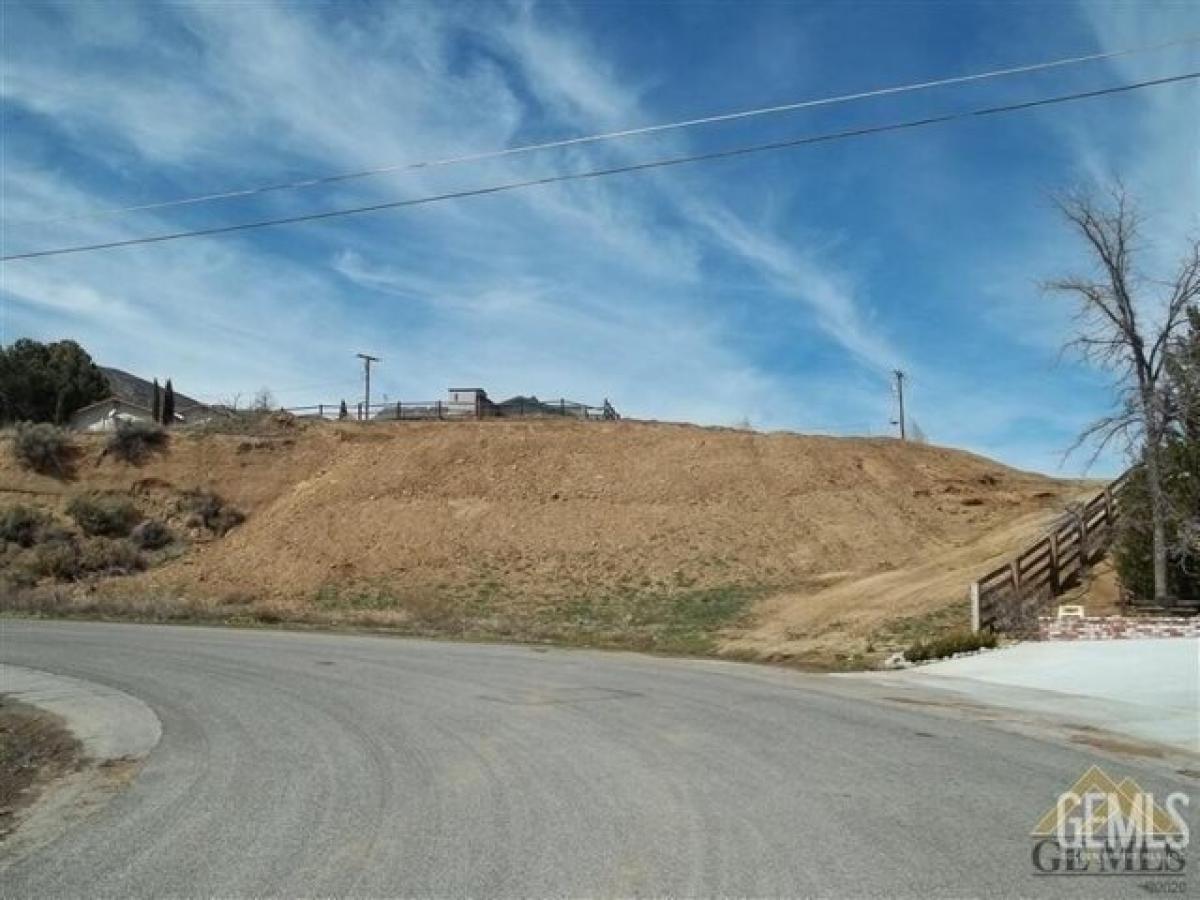 Picture of Residential Land For Sale in Tehachapi, California, United States