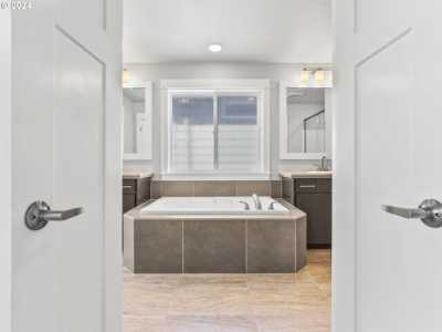 Home For Sale in Beaverton, Oregon