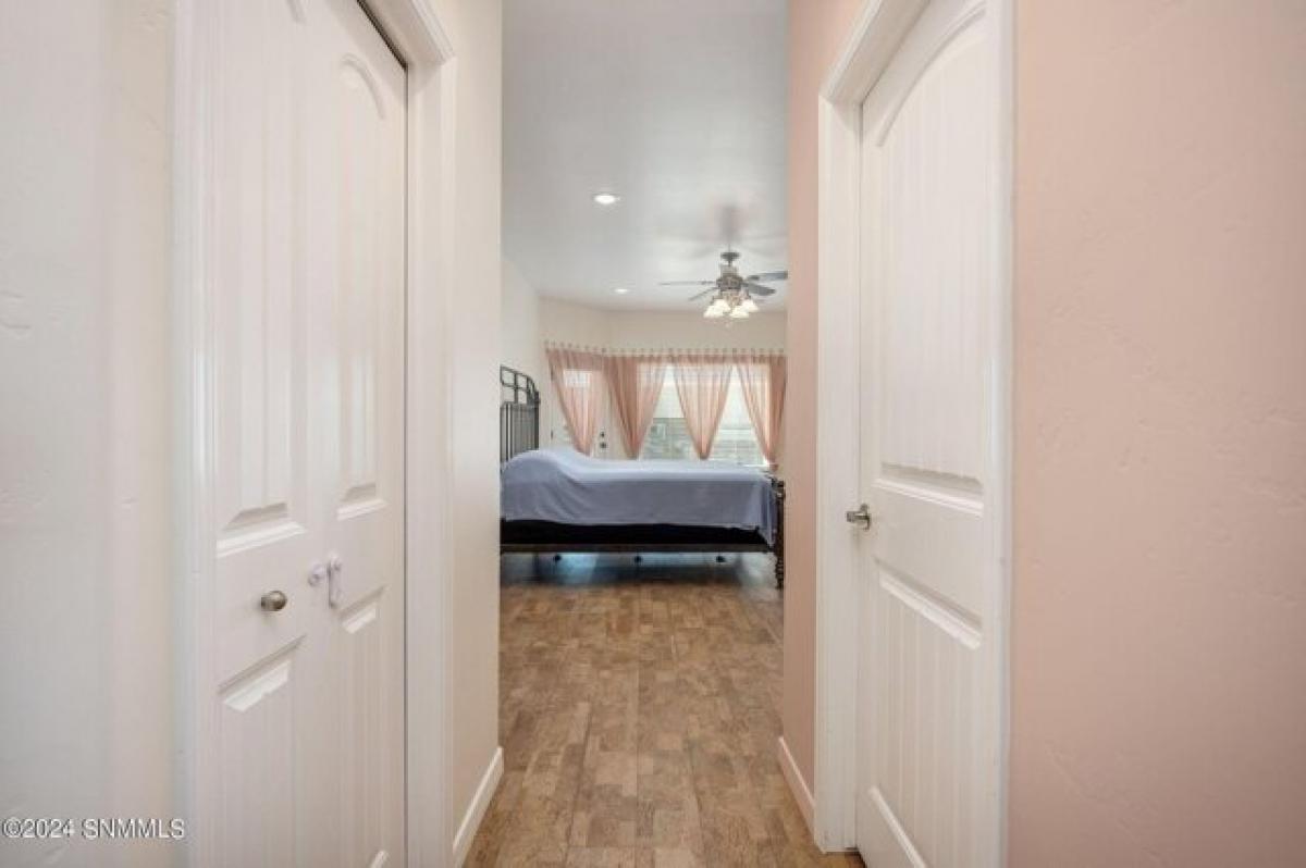 Picture of Home For Sale in Las Cruces, New Mexico, United States