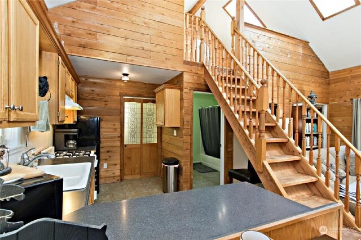 Picture of Home For Sale in Yelm, Washington, United States