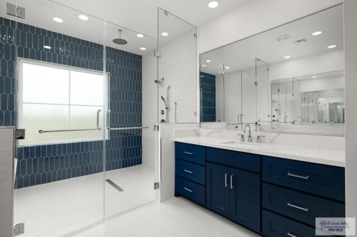 Picture of Home For Sale in Harlingen, Texas, United States