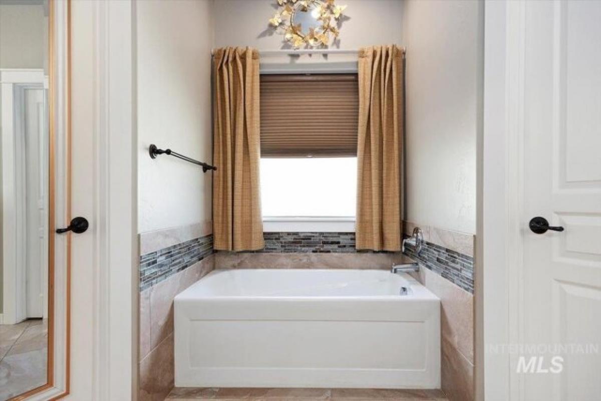 Picture of Home For Sale in Twin Falls, Idaho, United States