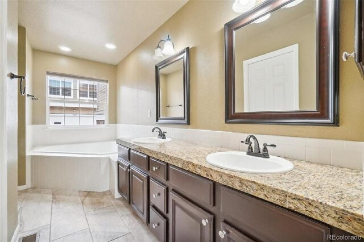 Picture of Home For Sale in Windsor, Colorado, United States